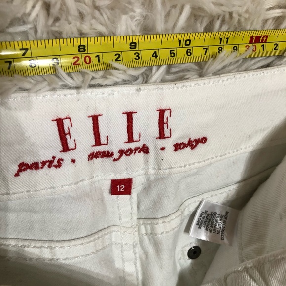 Elle Paris New York Tokyo 2 buttonwhite crop Capri jeans. Flap pickets!❤️❤️ - Picture 3 of 11